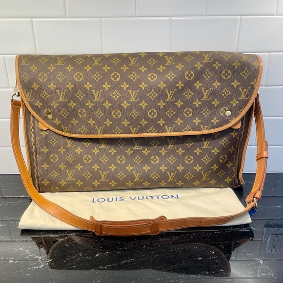 Louis Vuitton Handbags - Vintage Louis Vuitton Messenger Bag